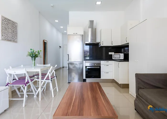 Lenas Modern Apartment